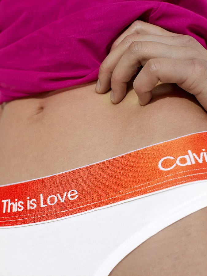 CALVIN KLEIN ΓΥΝΑΙΚΕΙΟ ΣΛΙΠ STRING ΛΕΥΚΟ - Image 4