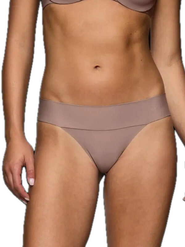 TRIUMPH ΓΥΝΑΙΚΕΙΟ ΣΛΙΠ STRING BODY MAKE-UP