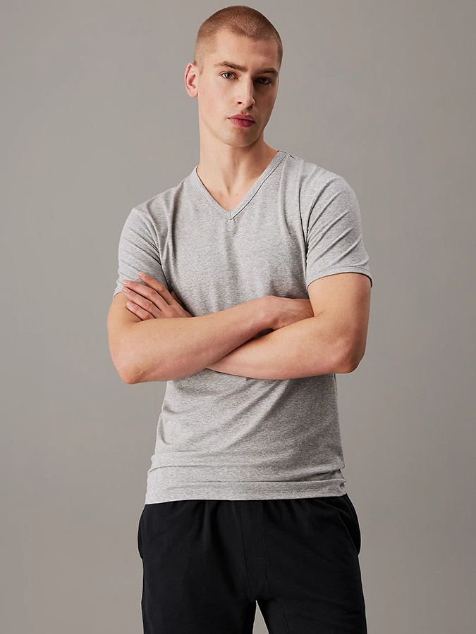 CALVIN KLEIN ΑΝΔΡΙΚΑ T-SHIRT ΜΕ ΛΑΙΜΟΚΟΨΗ V (3PACK) - Image 2
