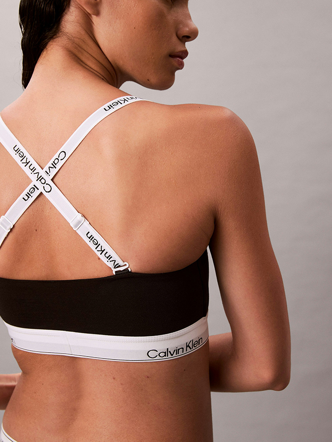 CALVIN KLEIN ΑΘΛΗΤΙΚΟ ΜΠΟΥΣΤΑΚΙ ΣΤΡΑΠΛΕΣ - Image 3