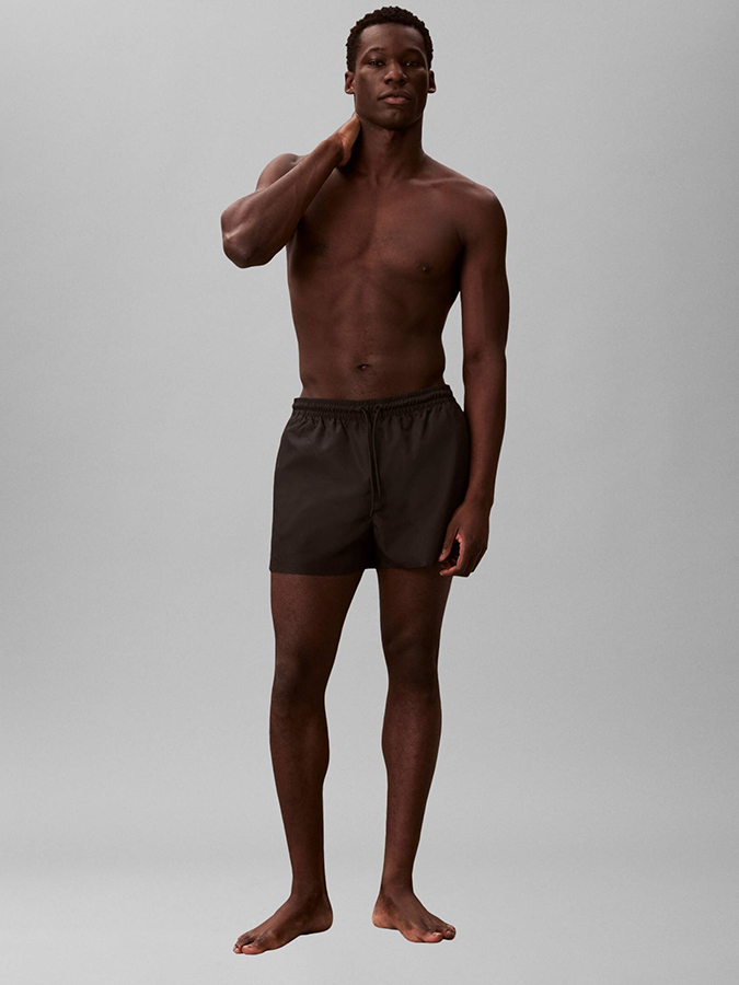 CALVIN KLEIN ΑΝΔΡΙΚΟ ΜΑΓΙΟ MEDIUM DRAWSTRING ΜΑΥΡΟ - Image 4
