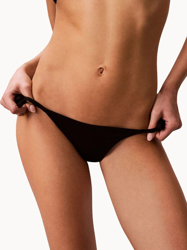 CALVIN KLEIN ΓΥΝΑΙΚΕΙΟ BIKINI ΣΛΙΠ ΚΑΝΟΝΙΚΟ ΜΕ ΔΕΣΙΜΟ ΣΤΟ ΠΛΑΙ